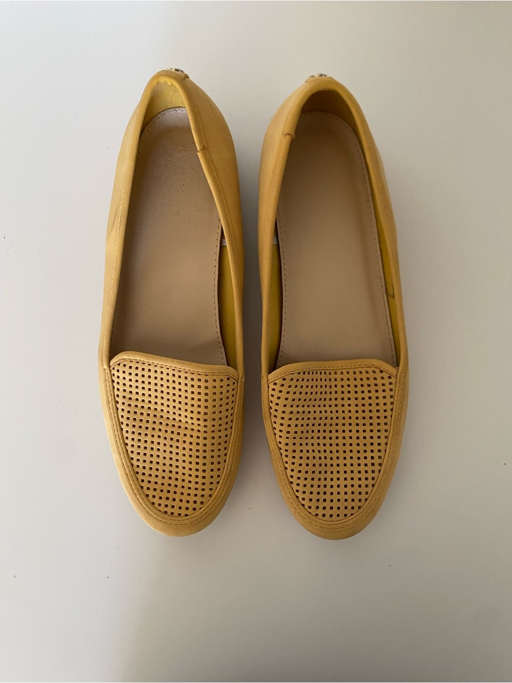 Journee Collection Perforated Slip On Loafers Mustard Yellow Flats Sz 8 EUC